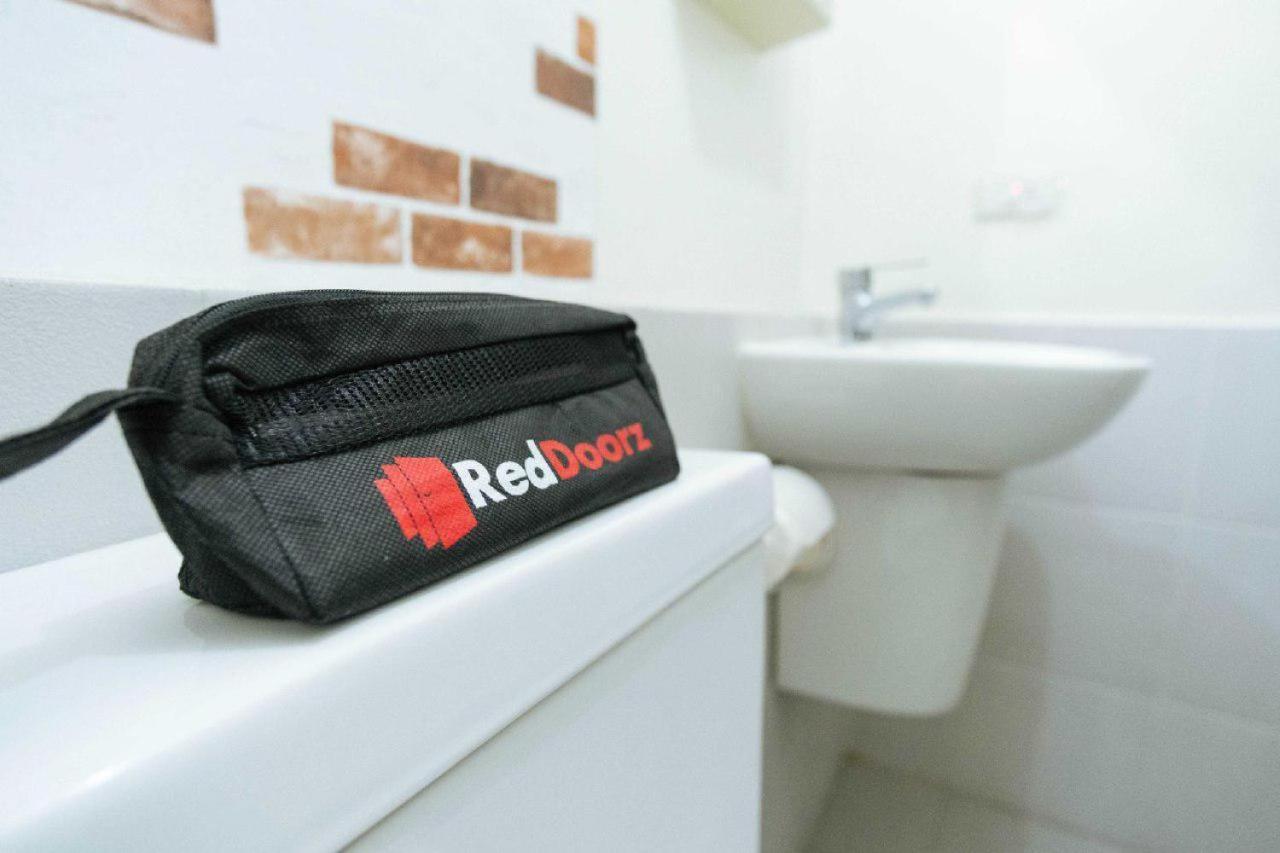 Reddoorz Syariah @ Bondowoso City Center Buitenkant foto